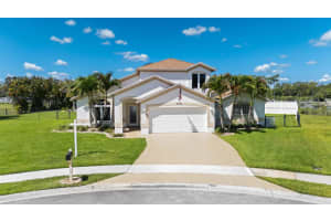112 Camelot Court, Royal Palm Beach