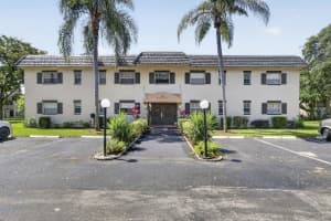 5681 Sw 2nd Court, Margate