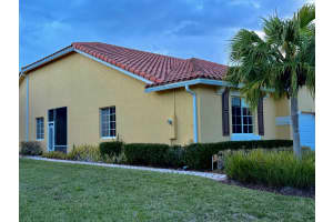 6510 Oxford Circle 101, Vero Beach
