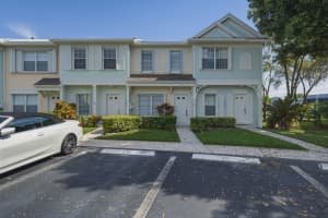 16635 Hemingway Drive, Weston 16635 Hemingway Drive, Weston