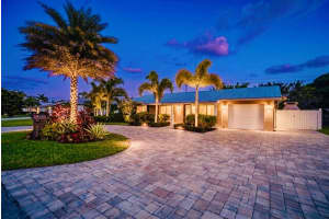 1066 Sw 27th Place, Boynton Beach