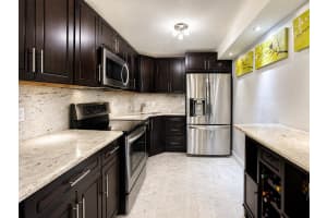 7000 Nw 17th Street 203, Plantation