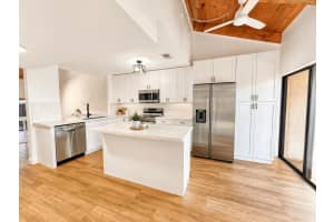 2142 Sw 82nd Avenue 2142, Davie