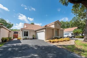 10124 Nw 3rd Court, Plantation