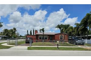 637 Dogwood Road, West Palm Beach