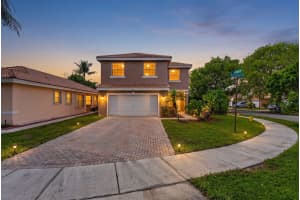7962 N Silverado Circle, Hollywood