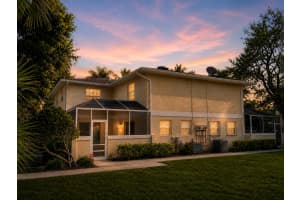 1506 N Lawnwood Circle, Fort Pierce