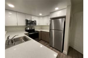 19455 Ne 10 Avenue 05-420, North Miami Beach