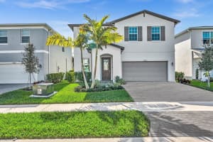7268 Lenora Lane, Wellington