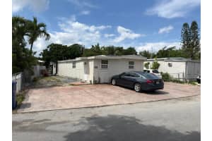12875 Sw 10th Street, Miami