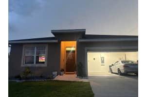 1598 Leeward Avenue Se, Palm Bay