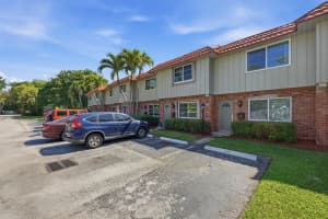 67 Ne 20th Court 6h, Wilton Manors