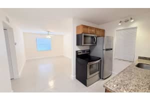 607 Ne 29th Drive 17, Wilton Manors