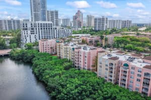 19601 E Country Club Drive 7505, Aventura