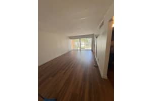1501 Crescent D29, Lake Park