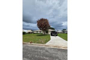 674 Sw 25th St Street Sw, Vero Beach