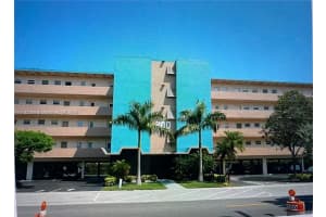 200 Ne 14th Avenue Apt 222, Hallandale Beach
