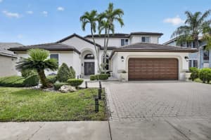 711 Heritage Way, Weston