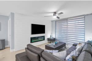 140 Yacht Club Way 107, Hypoluxo