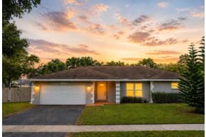 4813 Sw 118th Terrace, Cooper City