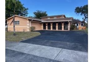 2320 Nw 30th Way, Fort Lauderdale