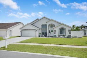 3 Meadows Park Lane, Boynton Beach