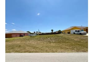4517 7th Street W, Lehigh Acres