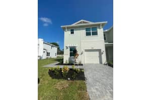 229 Se Woodbark Street, Port St. Lucie, Fl 34984, Port Saint Lucie