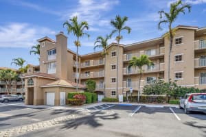 5842 Crystal Shores Drive 105, Boynton Beach