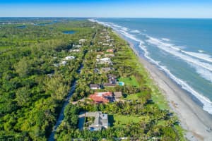 5 N Beach Road, Hobe Sound