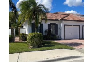 692 Sw 158th Terrace, Pembroke Pines