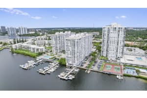 18051 Biscayne Boulevard 1504, Aventura