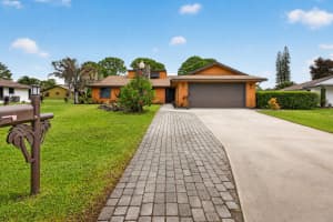 5589 Se Paramount Drive, Stuart