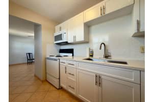 200 Bonnie Boulevard 132, Palm Springs