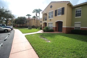 10360 S Fox Trail Road 1602, Royal Palm Beach