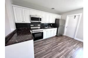 860 Center Street Unit 3, Jupiter