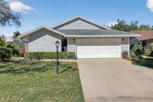 13196 Se Point O Woods Court, Hobe Sound