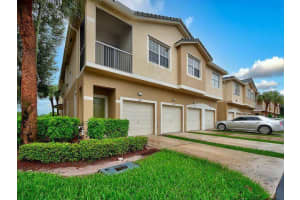 3075 Grandiflora Drive, Greenacres