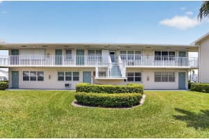 660 Horizon W 107, Boynton Beach