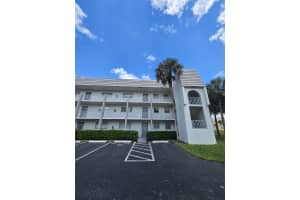 8590 Sunrise Lakes Boulevard 111, Sunrise