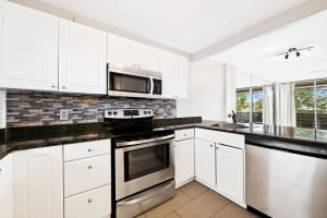 113 Royal Park Drive 2h, Oakland Park