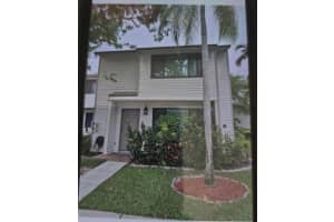 9752 Nw 37th Street 7g, Sunrise