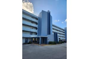 5301 Nw 2nd Avenue Apt 307, Boca Raton