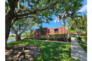 9982 Nw 6th Court, Plantation