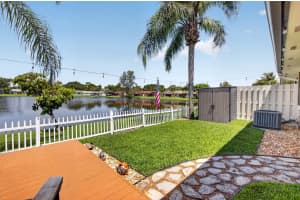43 Mayfair Lane, Boynton Beach