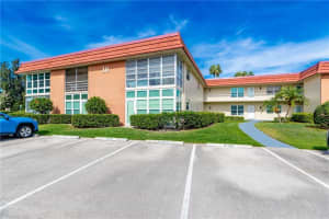16 Vista Palm Lane 204, Vero Beach