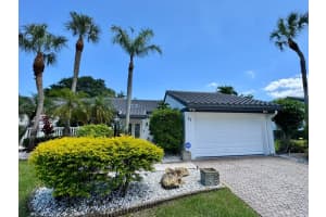 17 Villa Lane, Boynton Beach