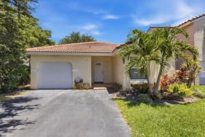 1472 Garden Road, Weston
