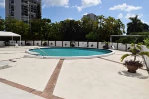 2425 Presidential Way 1905, West Palm Beach