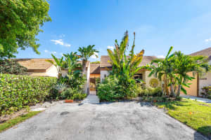 5202 Tarregon Lane, Palm Beach Gardens